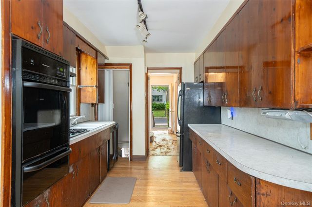 91 Columbia Avenue, Hartsdale, NY 10530
