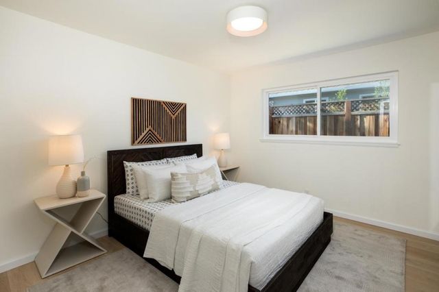 833 Hierra Court, Los Altos, CA 94024