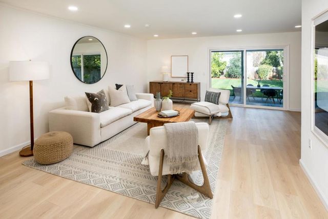 833 Hierra Court, Los Altos, CA 94024