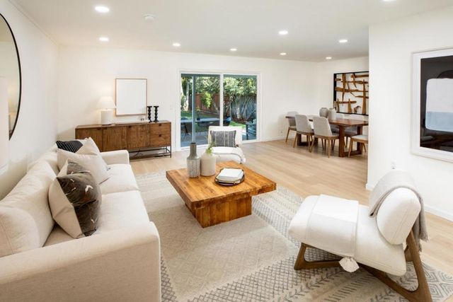 833 Hierra Court, Los Altos, CA 94024