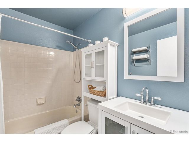 1701 S Pitkin St, Aurora, CO 80017