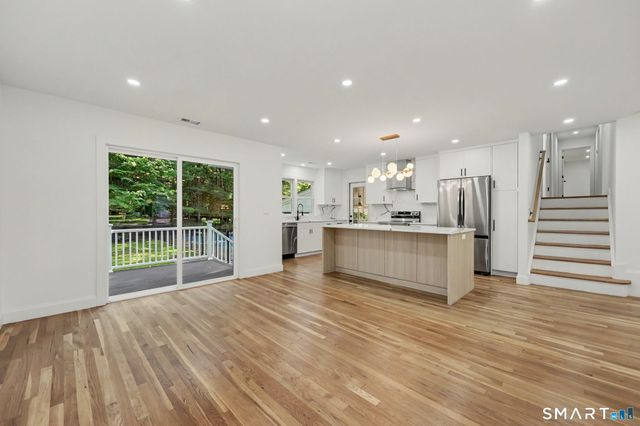 8 Live Oak Road, Norwalk, CT 06851