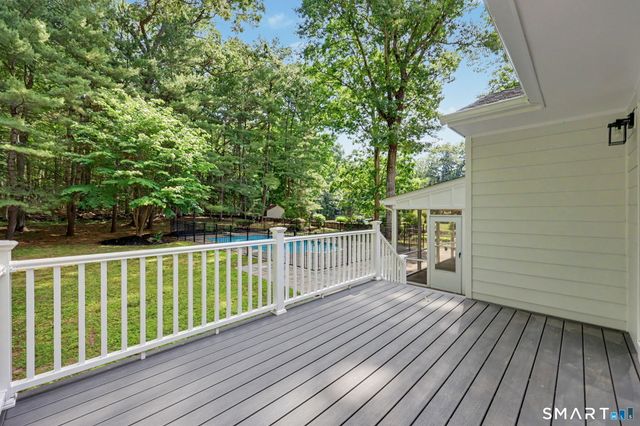 8 Live Oak Road, Norwalk, CT 06851