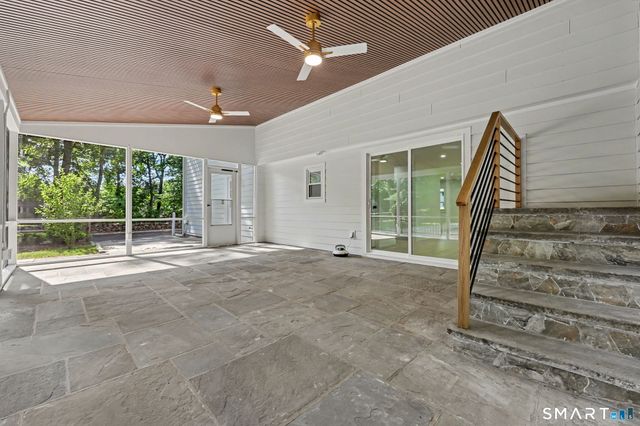 8 Live Oak Road, Norwalk, CT 06851