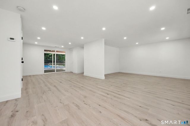 8 Live Oak Road, Norwalk, CT 06851