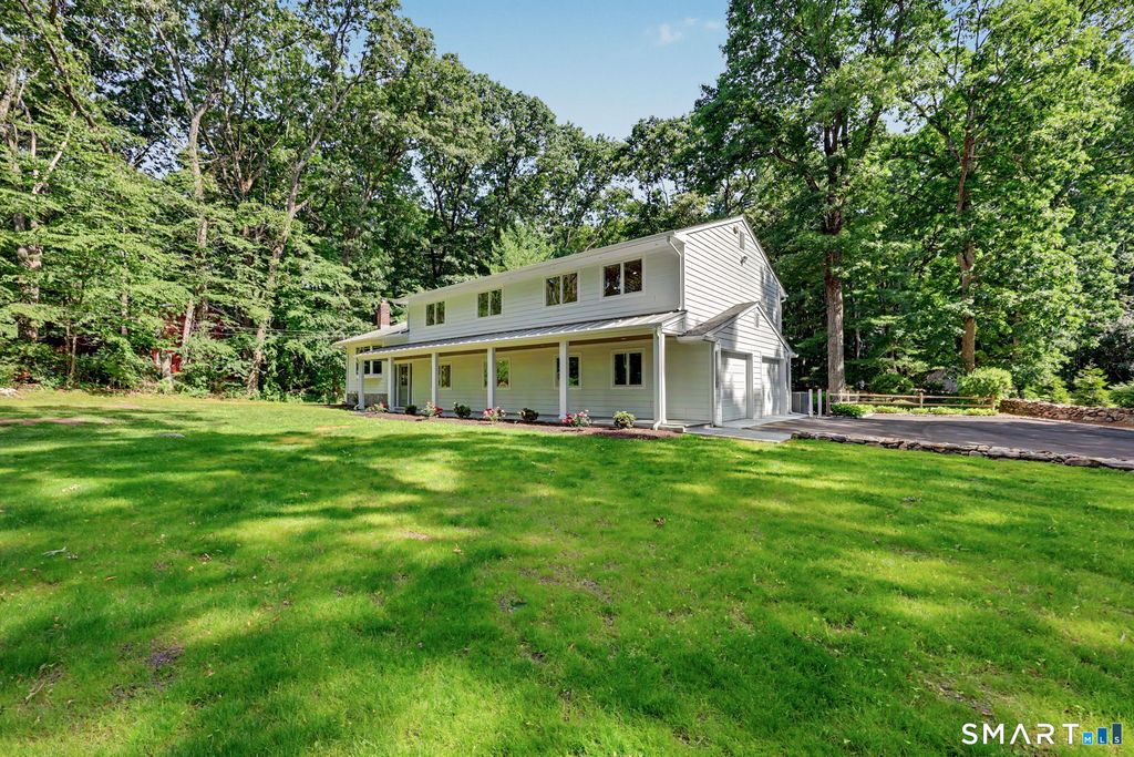 8 Live Oak Road, Norwalk, CT 06851