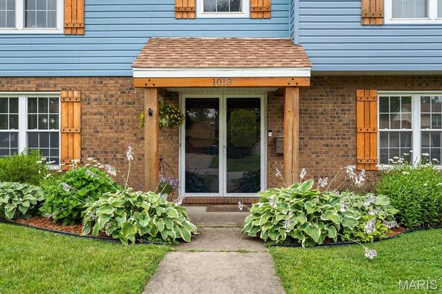 1013 N Smiley Street, O'fallon, IL 62269