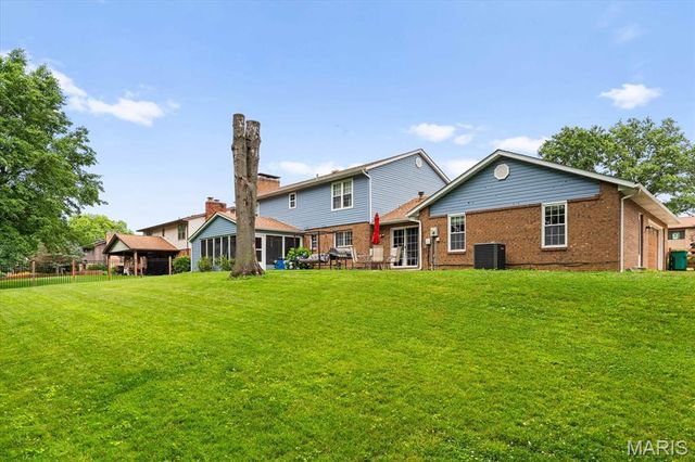 1013 N Smiley Street, O'fallon, IL 62269