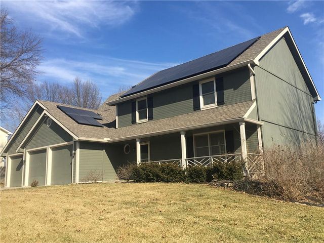 111 Southfork Road, Lansing, KS 66043