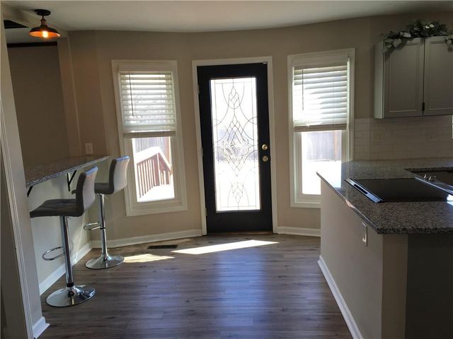 111 Southfork Road, Lansing, KS 66043