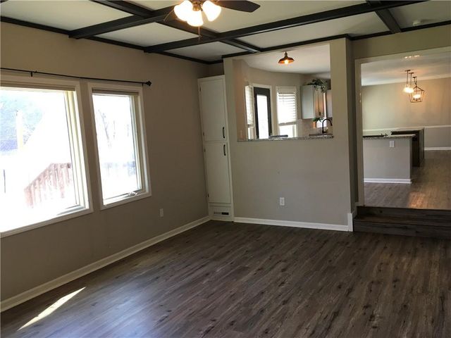 111 Southfork Road, Lansing, KS 66043