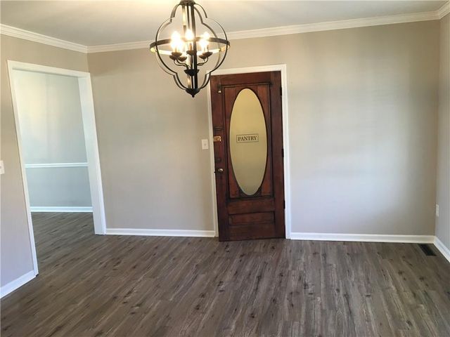 111 Southfork Road, Lansing, KS 66043