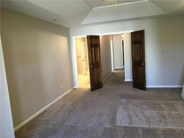 111 Southfork Road, Lansing, KS 66043