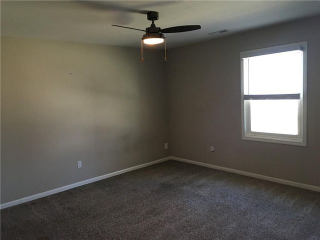 111 Southfork Road, Lansing, KS 66043