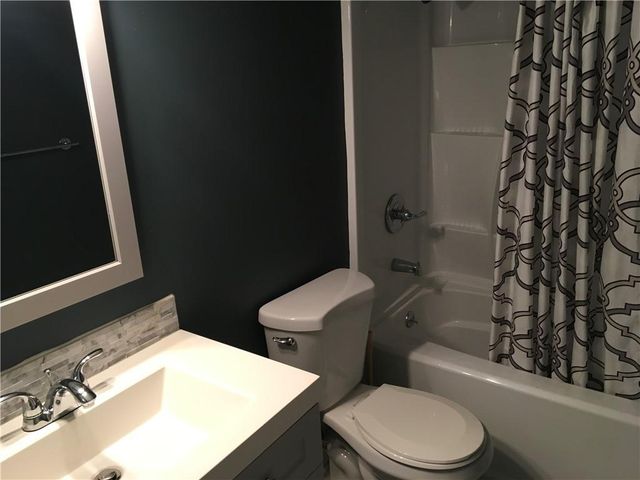 111 Southfork Road, Lansing, KS 66043