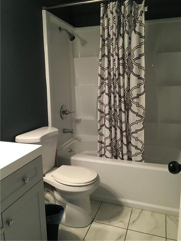 111 Southfork Road, Lansing, KS 66043