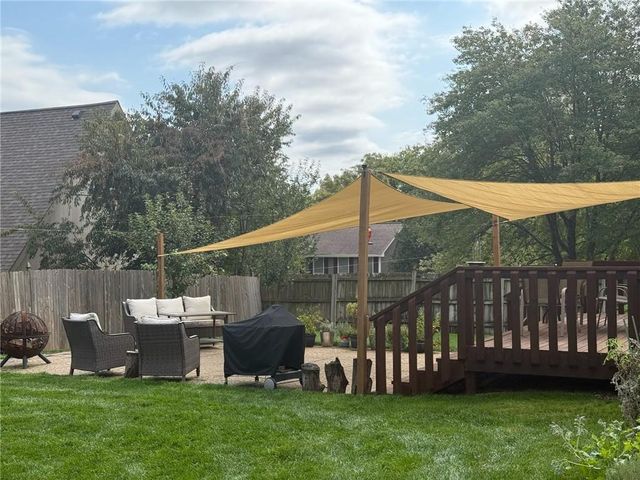 111 Southfork Road, Lansing, KS 66043