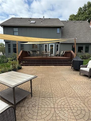 111 Southfork Road, Lansing, KS 66043