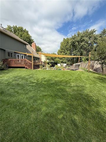 111 Southfork Road, Lansing, KS 66043
