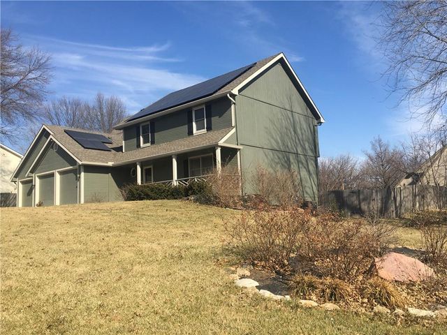 111 Southfork Road, Lansing, KS 66043