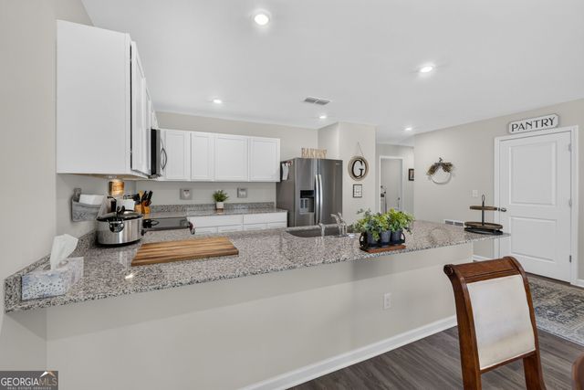 121 Red Oak Drive, Barnesville, GA 30204