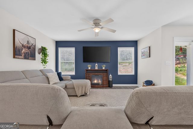 121 Red Oak Drive, Barnesville, GA 30204