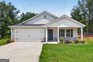 121 Red Oak Drive, Barnesville, GA 30204