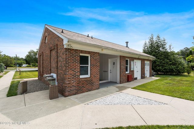 523 Momosa Drive, Whiting, NJ 08759