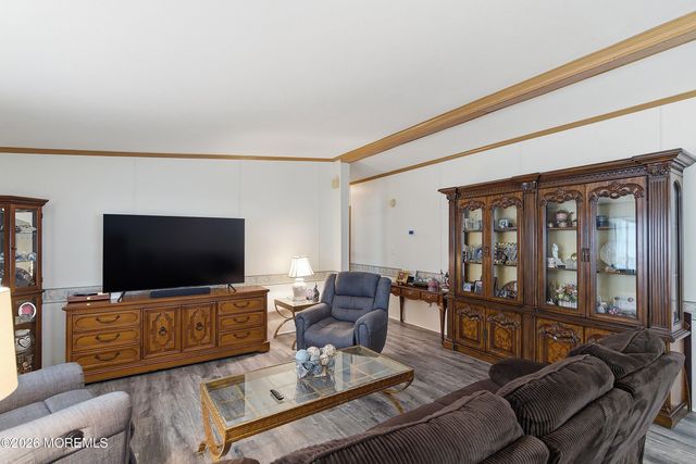 523 Momosa Drive, Whiting, NJ 08759