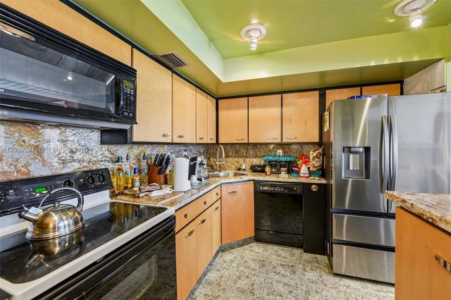 2100 Sans Souci Blvd B706, North Miami, FL 33181