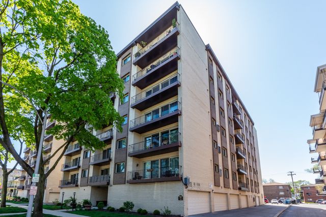 235 Marengo Avenue 3B, Forest Park, IL 60130