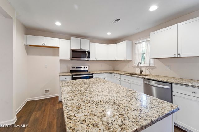 614 Saint Johns Church Road, Hampstead, NC 28443