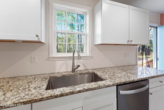 614 Saint Johns Church Road, Hampstead, NC 28443