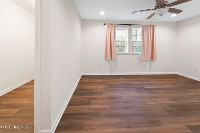 614 Saint Johns Church Road, Hampstead, NC 28443