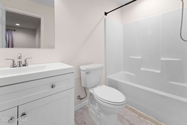 614 Saint Johns Church Road, Hampstead, NC 28443