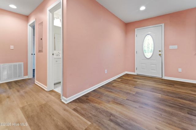 614 Saint Johns Church Road, Hampstead, NC 28443