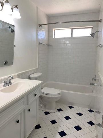 6650 Grove Field Lane, Houston, TX 77084