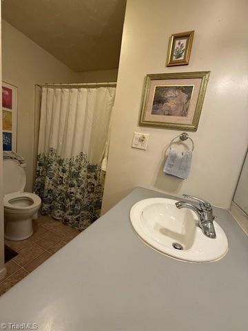 838 Palmer Lane, Winston-salem, NC 27107