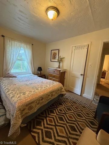 838 Palmer Lane, Winston-salem, NC 27107
