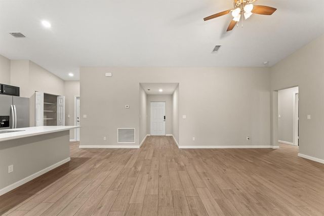 5847 NW Gillespie Avenue, Port St. Lucie, FL 34986