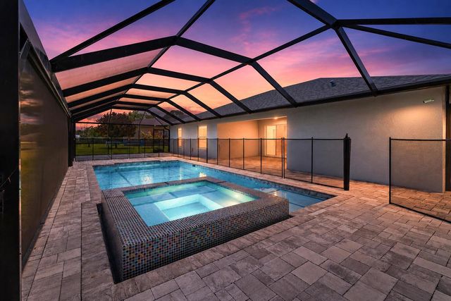 5847 NW Gillespie Avenue, Port St. Lucie, FL 34986