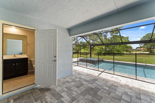 5847 NW Gillespie Avenue, Port St. Lucie, FL 34986