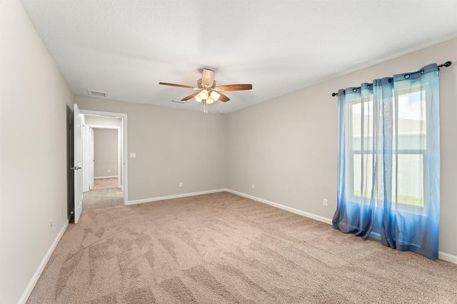 5847 NW Gillespie Avenue, Port St. Lucie, FL 34986