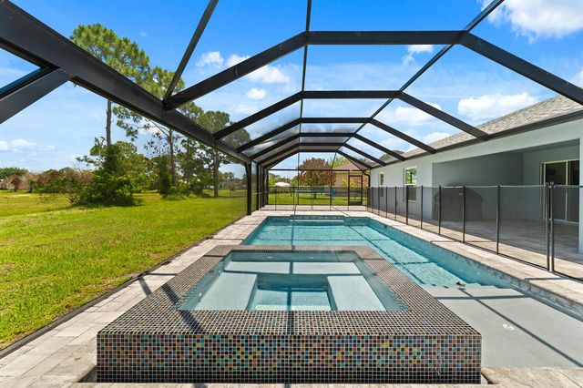 5847 NW Gillespie Avenue, Port St. Lucie, FL 34986
