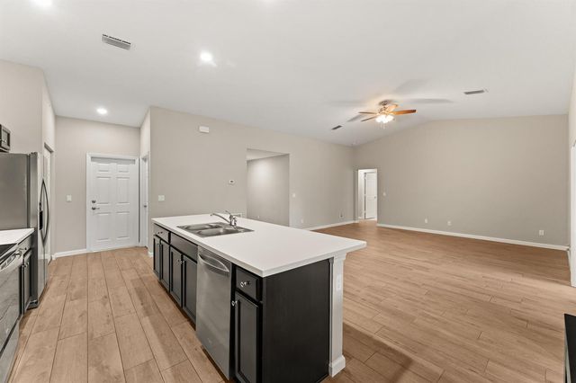 5847 NW Gillespie Avenue, Port St. Lucie, FL 34986