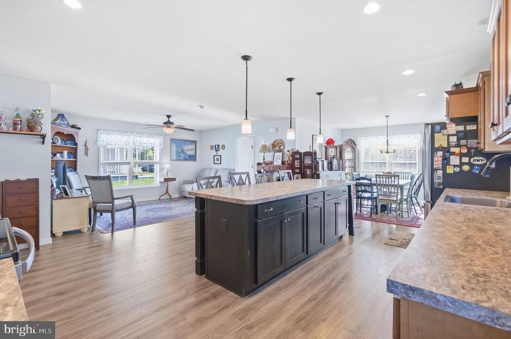 176 EAGLES WATCH DR S, BECHTELSVILLE, PA 19505 — photo 4