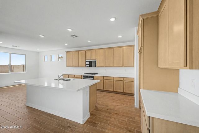 17453 W SAGUARO VISTA Drive, Surprise, AZ 85387