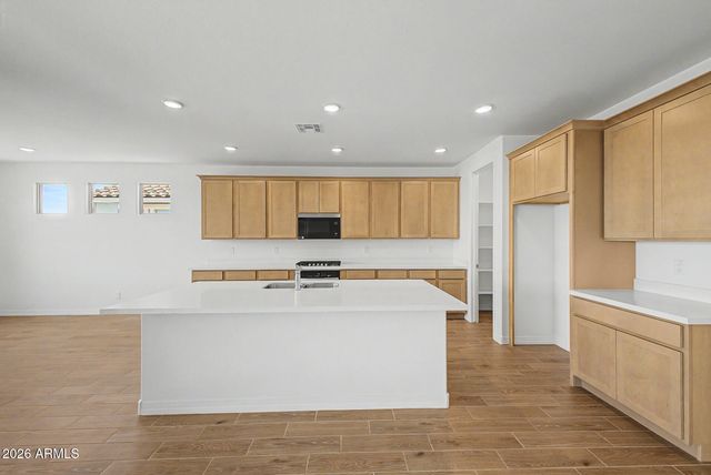 17453 W SAGUARO VISTA Drive, Surprise, AZ 85387