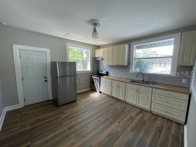 1211 E 17TH AVENUE, Tampa, FL 33605