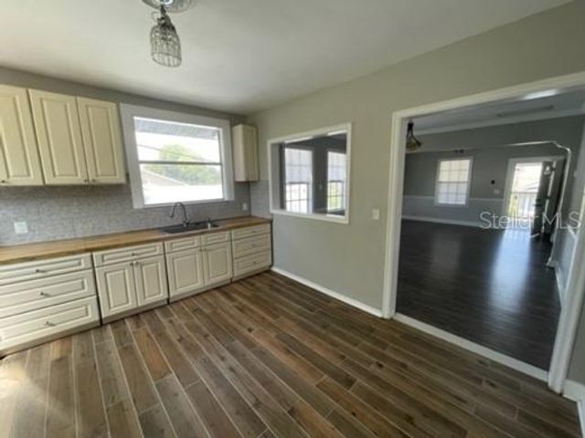 1211 E 17TH AVENUE, Tampa, FL 33605